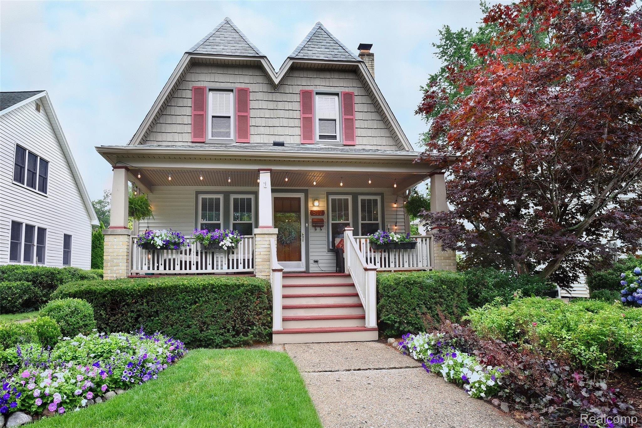 817 Lockwood Road Royal Oak, MI 48067 - Photo 1 of 44 817 Lockwood_01.JPG