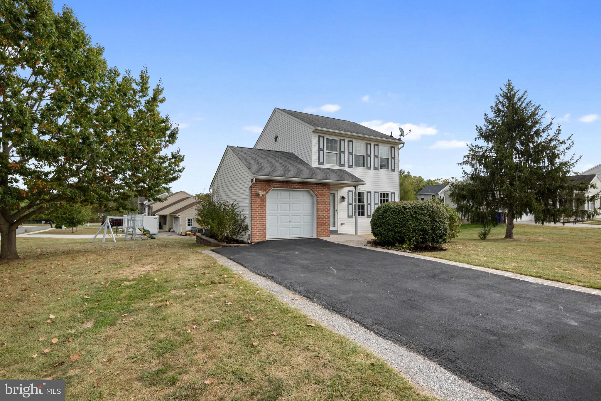 4013 Somerset Road Dover, PA 17315 - Photo 3 of 39 Gallery Image 3