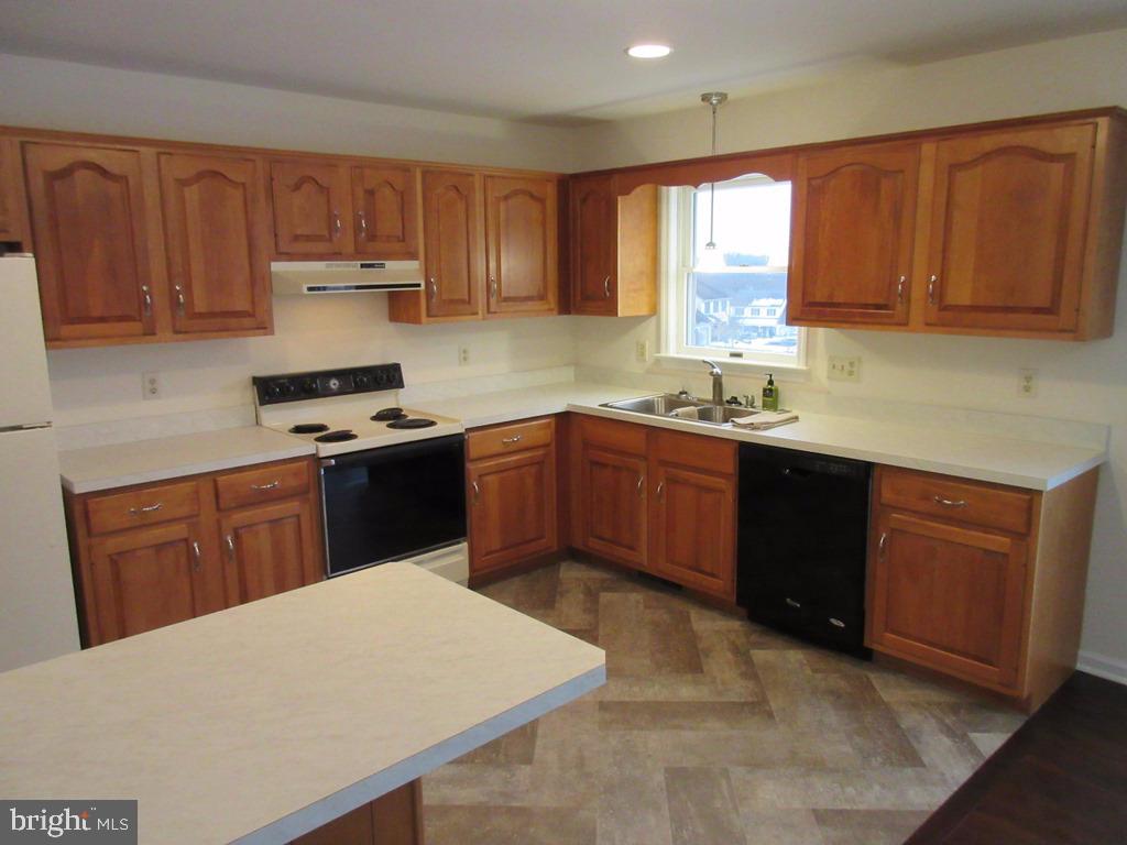 10 Brian Drive Lititz, PA 17543 - Photo 12 of 32