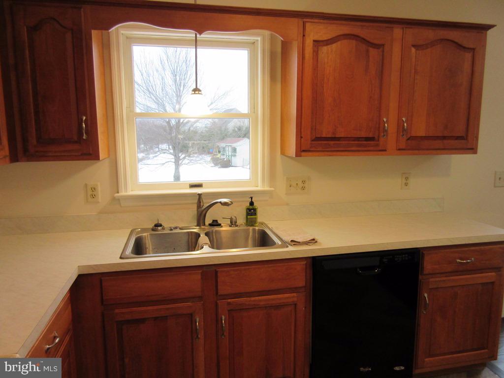 10 Brian Drive Lititz, PA 17543 - Photo 13 of 32