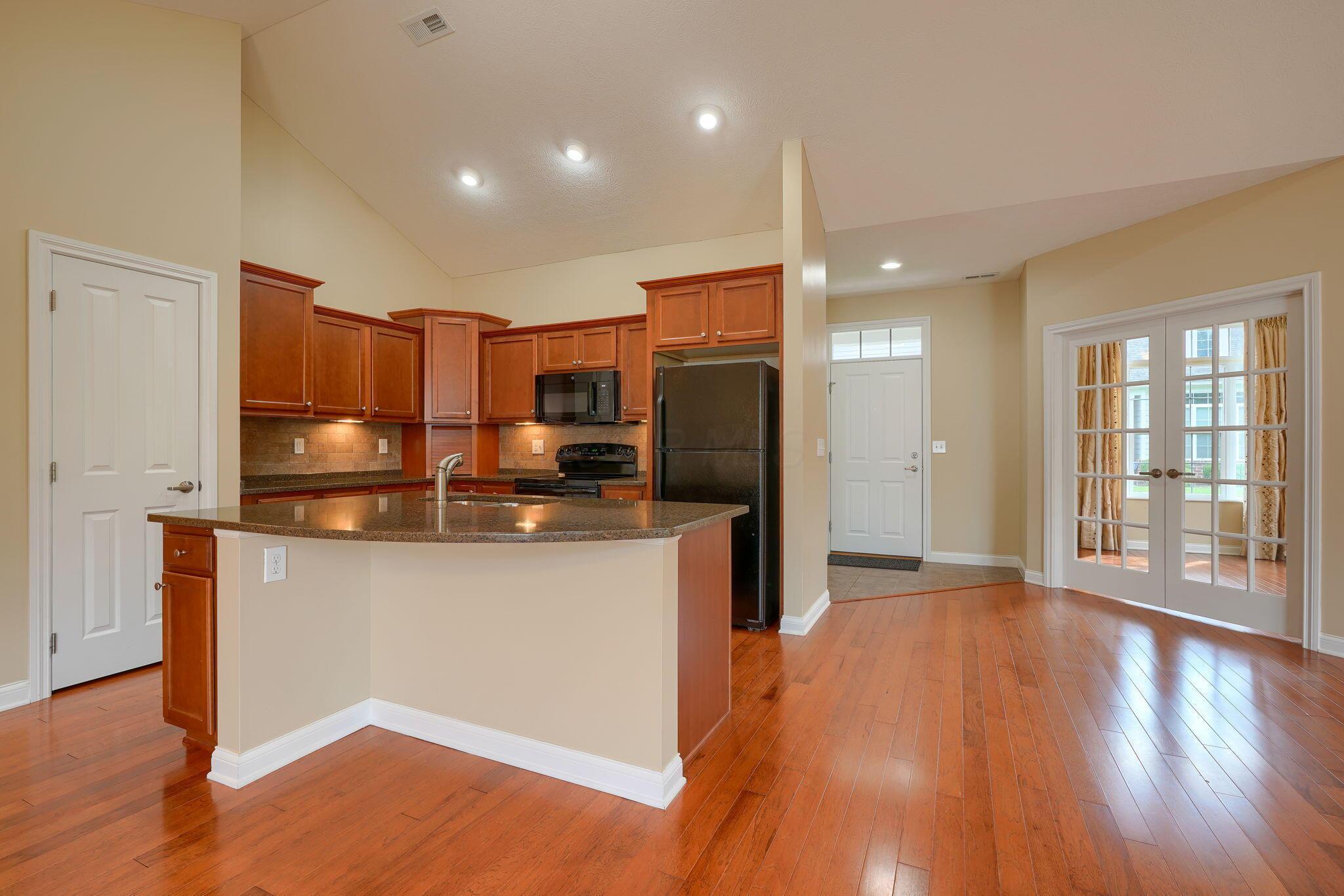 6911 Rothwell Street, Unit 5 New Albany, OH 43054 - Photo 44 of 44 Open floor plan