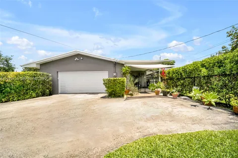 $1,399,000 | 6760 Southwest 62nd Terrace, South Miami, FL 33143