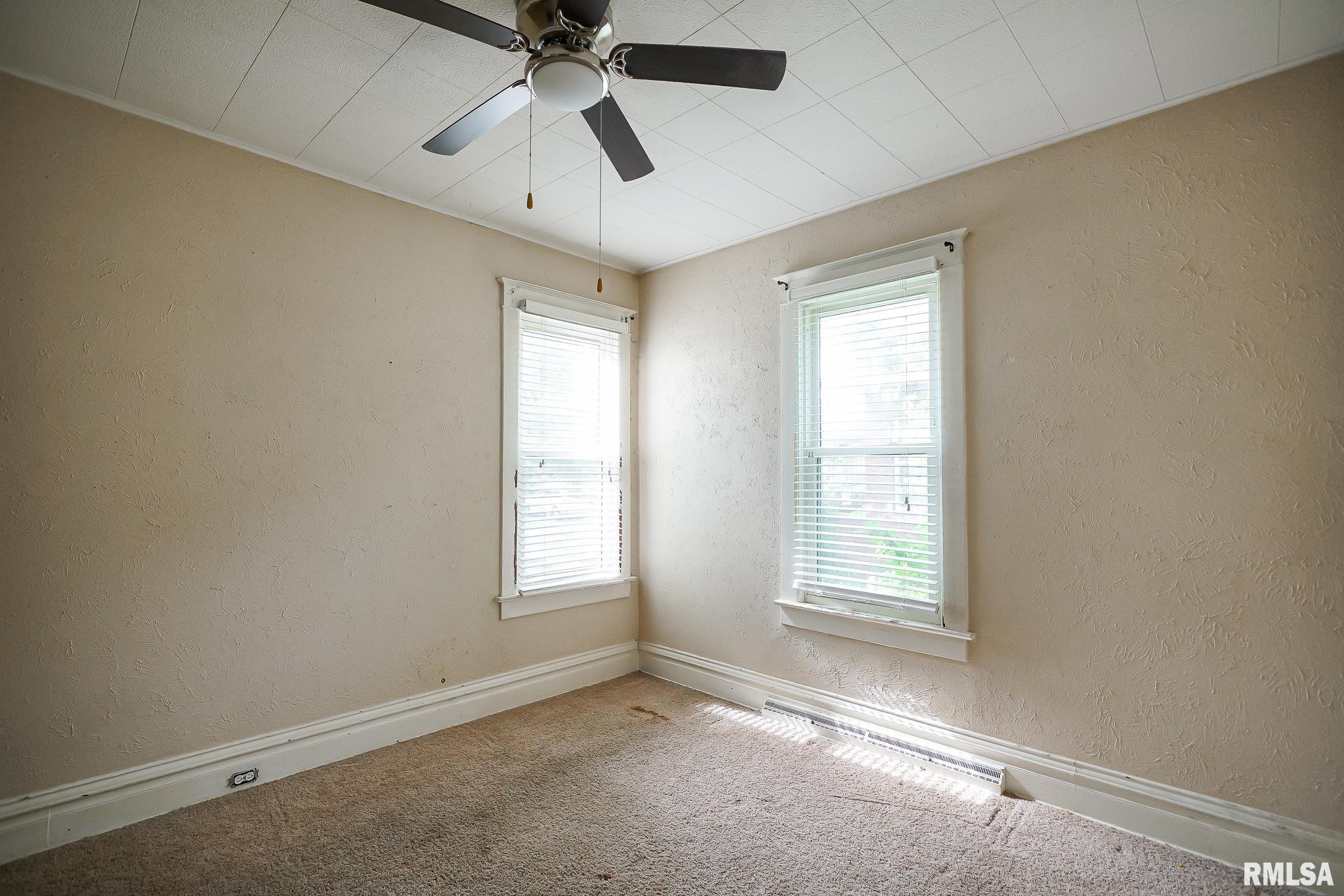 616 Summer Street Pekin, IL 61554 - Photo 15 of 38