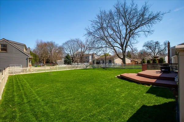 $649,000 | 208 South Birchwood Drive, Naperville, IL 60540