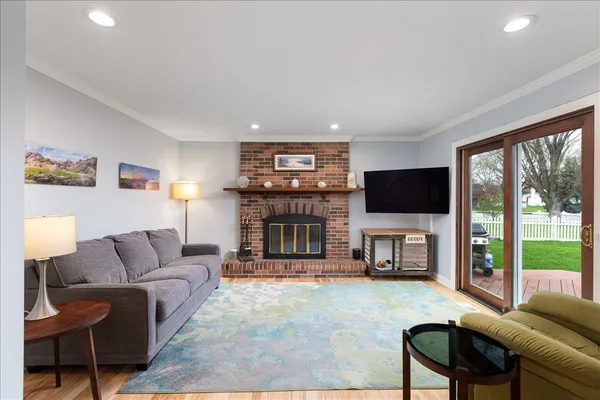 $649,000 | 208 South Birchwood Drive, Naperville, IL 60540
