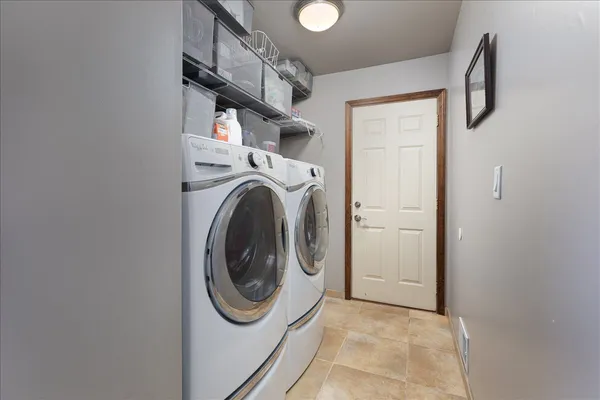 $649,000 | 208 South Birchwood Drive, Naperville, IL 60540