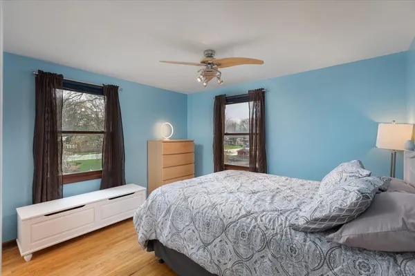 $649,000 | 208 South Birchwood Drive, Naperville, IL 60540