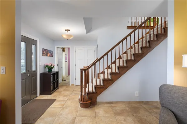 $649,000 | 208 South Birchwood Drive, Naperville, IL 60540
