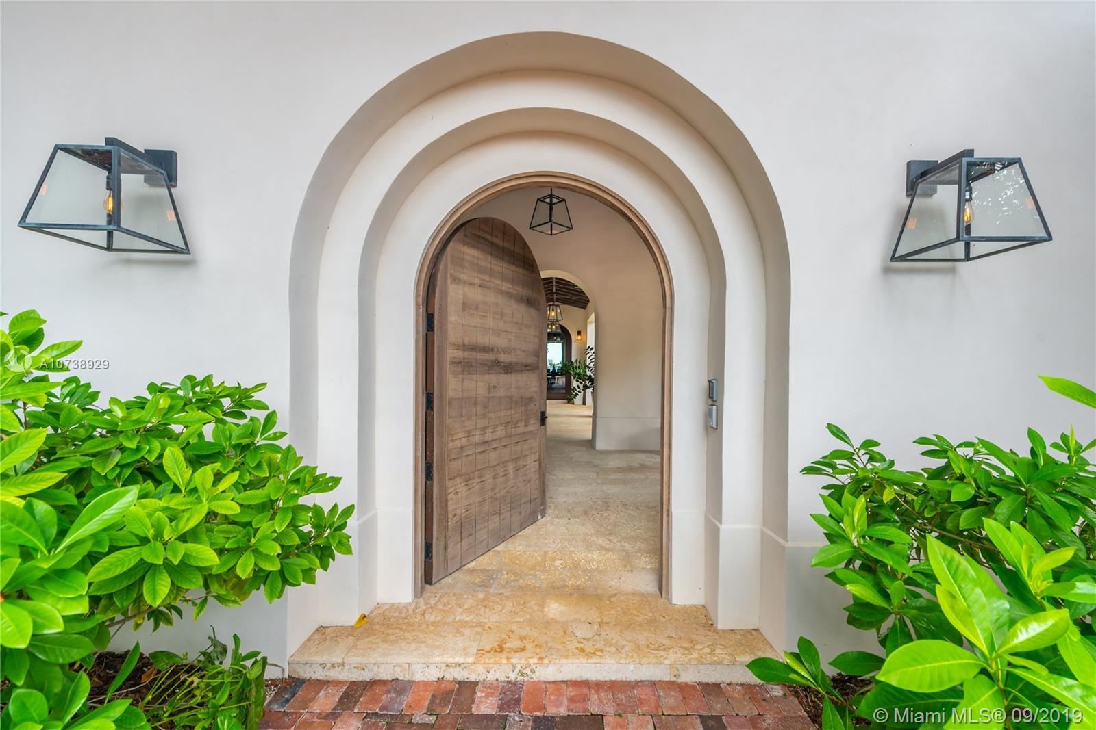 5980 North Bay Road Miami Beach, FL 33140 - Photo 3 of 29