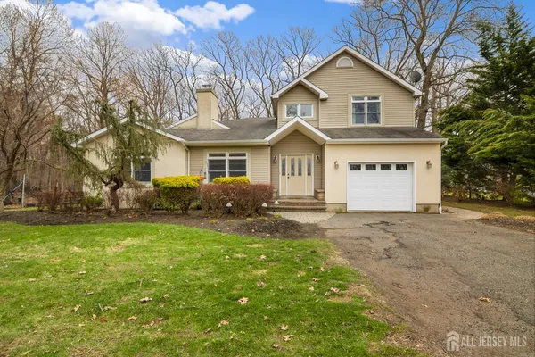 $739,900 | 238 Princeton Hightstown Road, Cranbury, NJ 08512