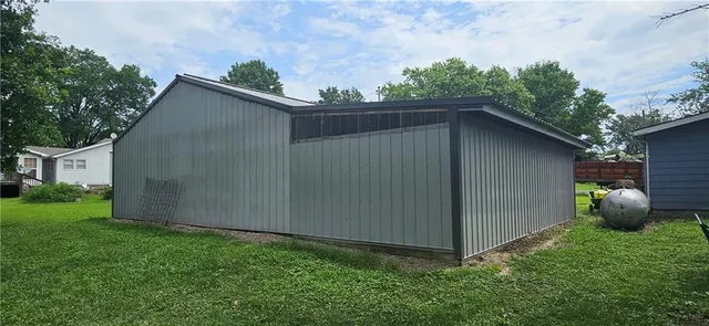 $39,900 | 501 Erwin Street, Urich, MO 64788