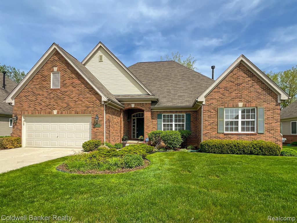 2206 Lagoon Drive Rochester Hills, MI 48309 - Photo 1 of 37