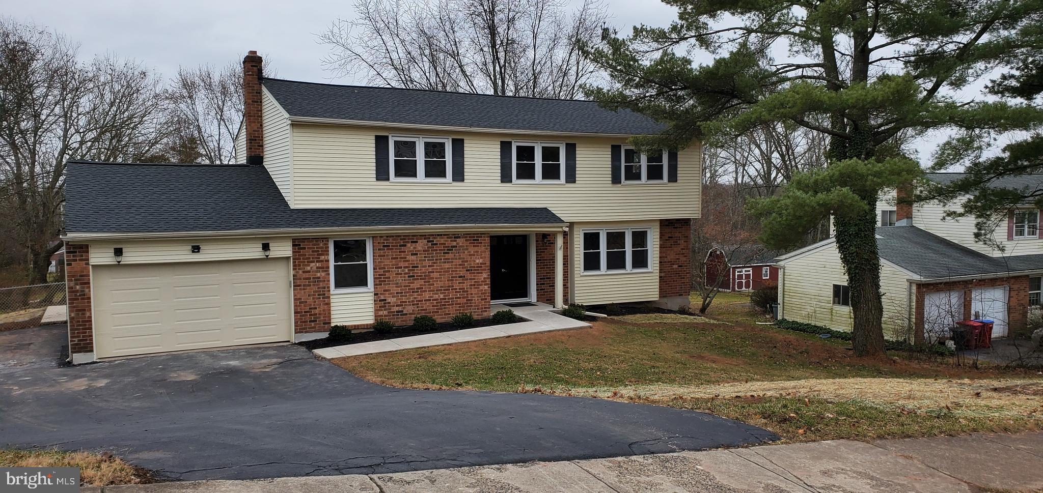 424 Falcon Road Norristown, PA 19403 - Photo 1 of 27 Gallery Image 1