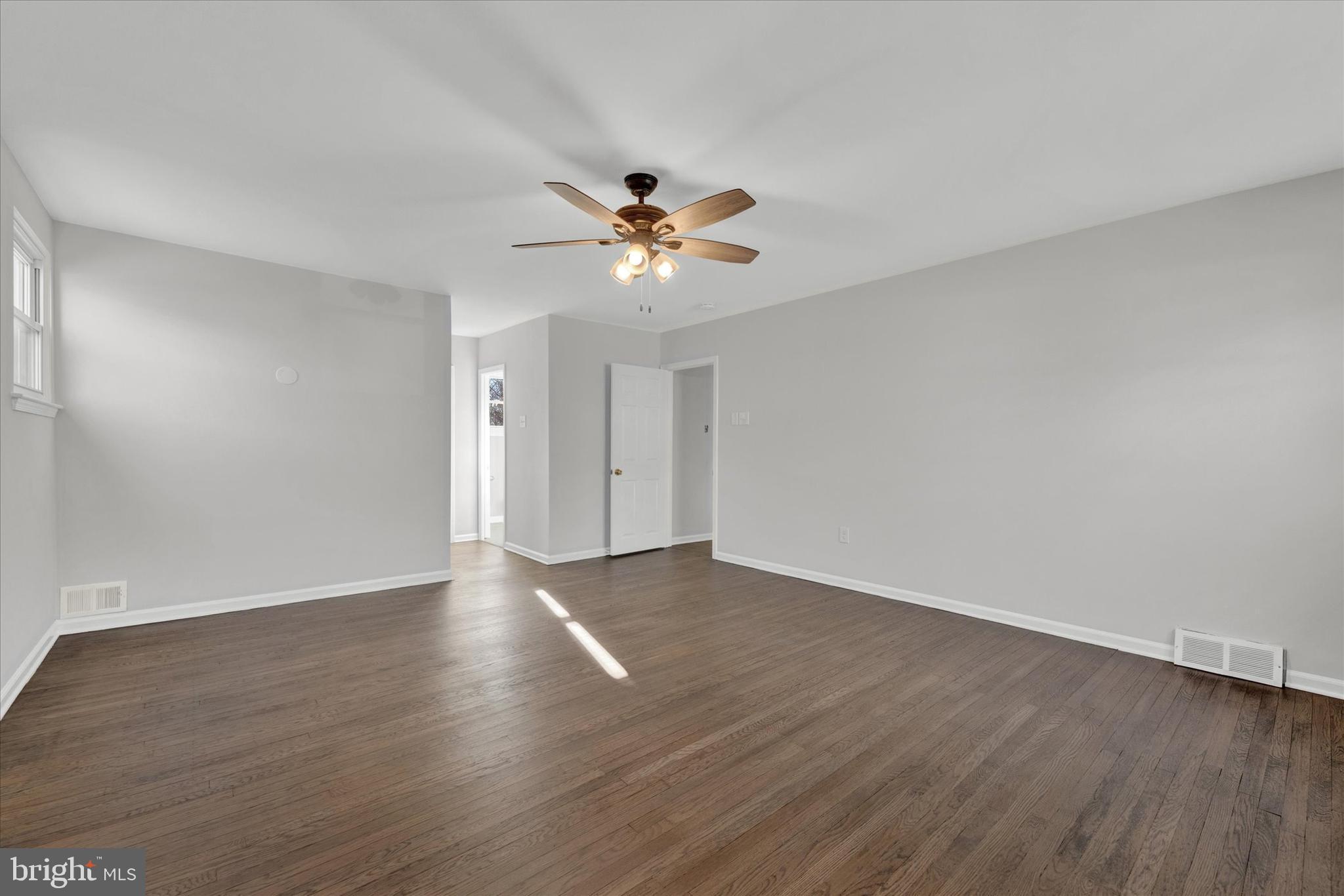 424 Falcon Road Norristown, PA 19403 - Photo 17 of 27 Gallery Image 17