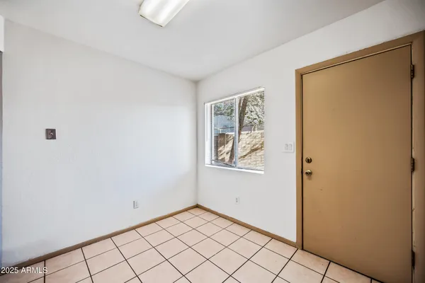 $850 | 336 West 5th Place, Unit 1, Mesa, AZ 85201