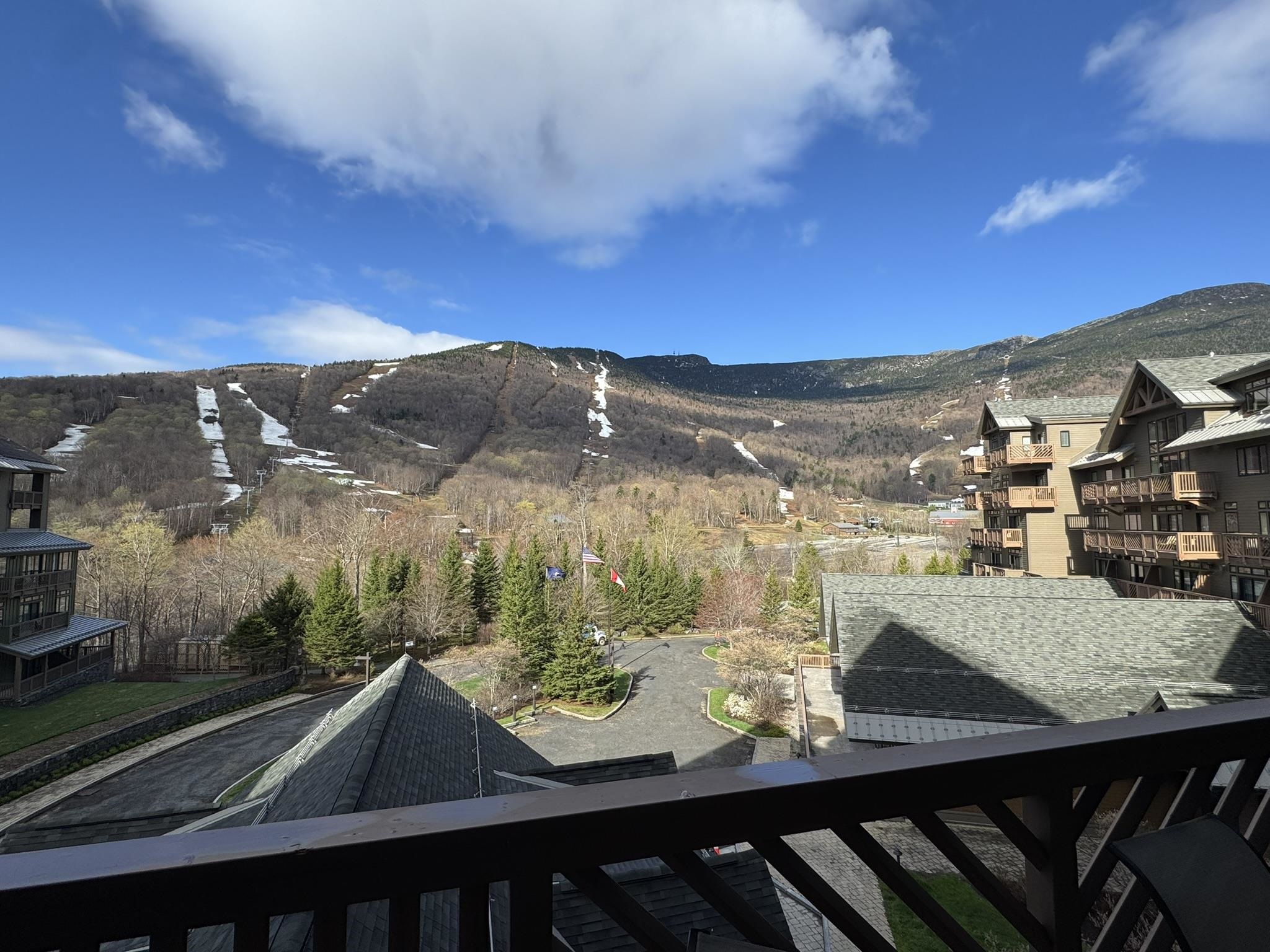 7412 Mountain Road, Unit 402 386 Stowe, VT 05672 - Photo 4 of 38