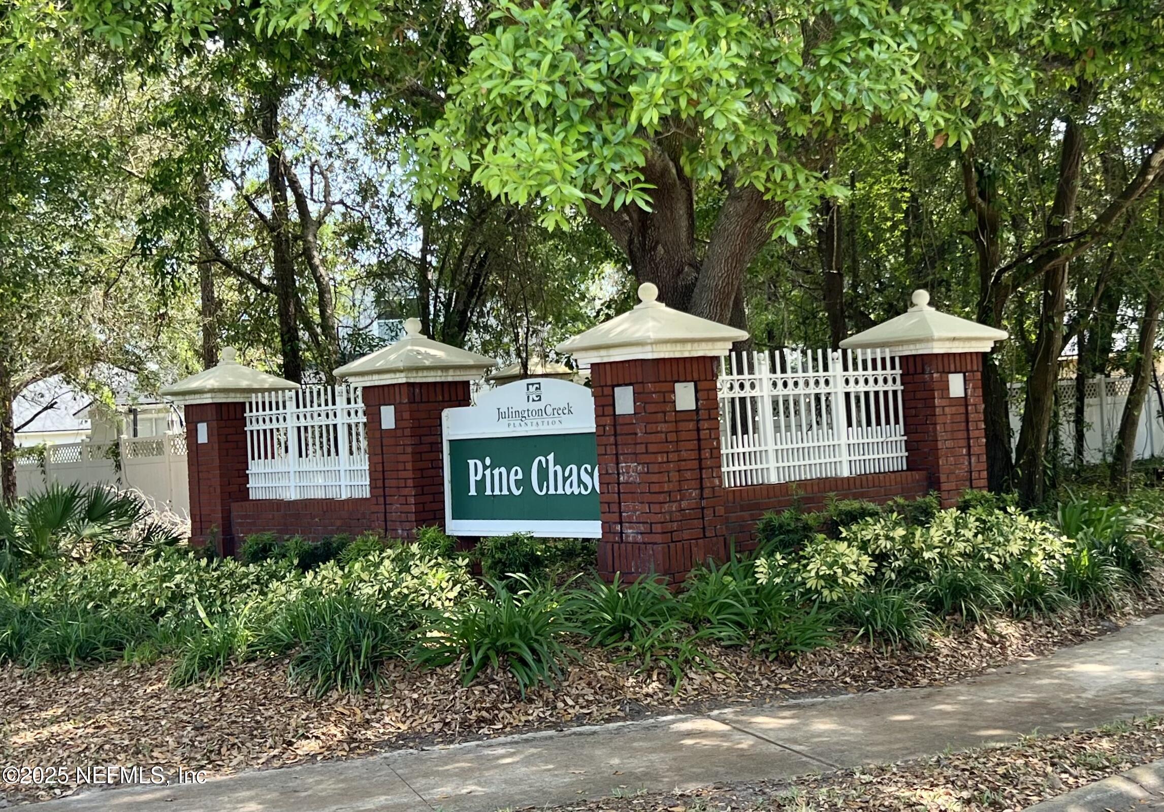 389 Sparrow Branch Circle St. Johns, FL 32259 - Photo 46 of 46 a front view of a house with garden