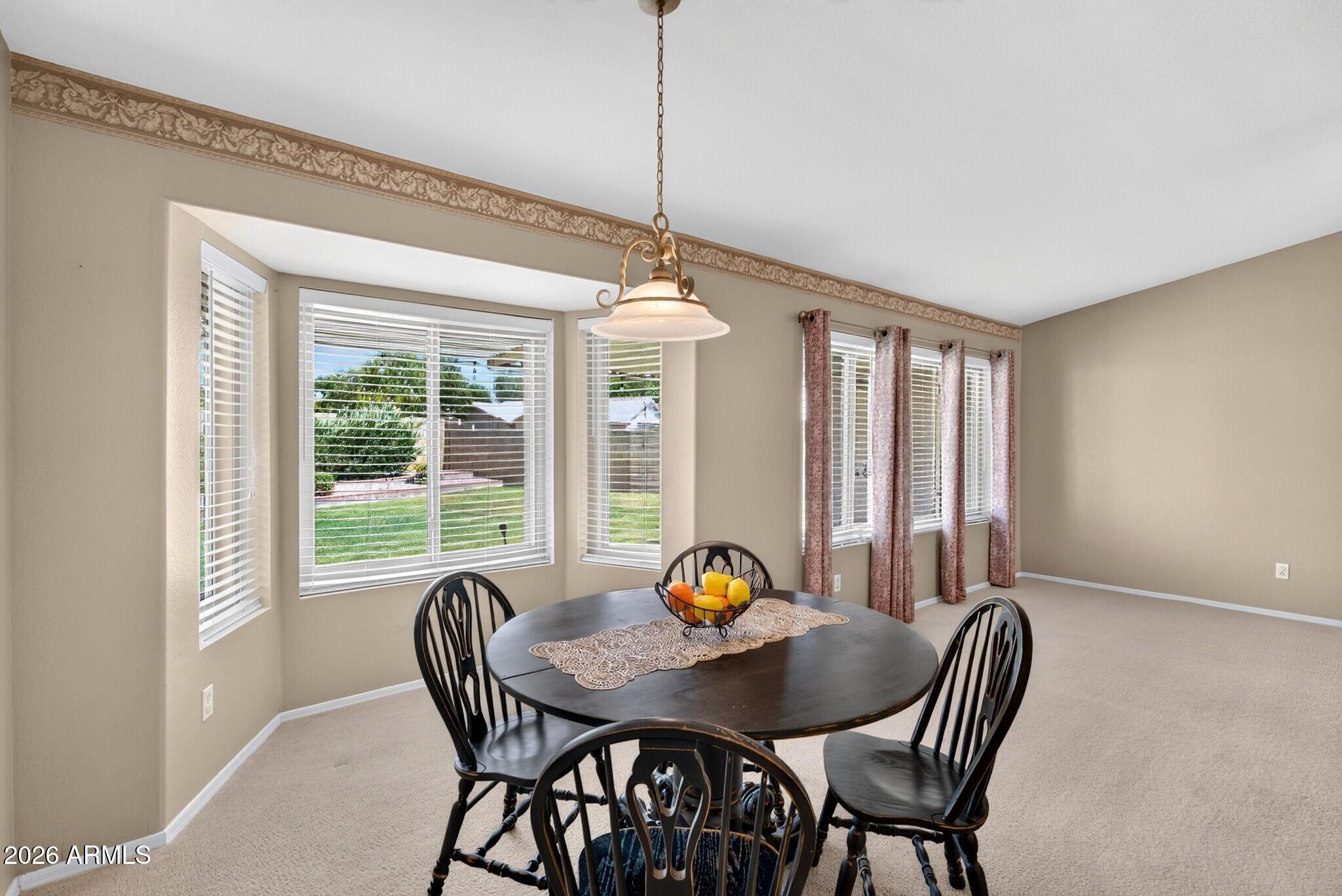 739 South Cholla Street Gilbert, AZ 85233 - Photo 5 of 30 Dining area