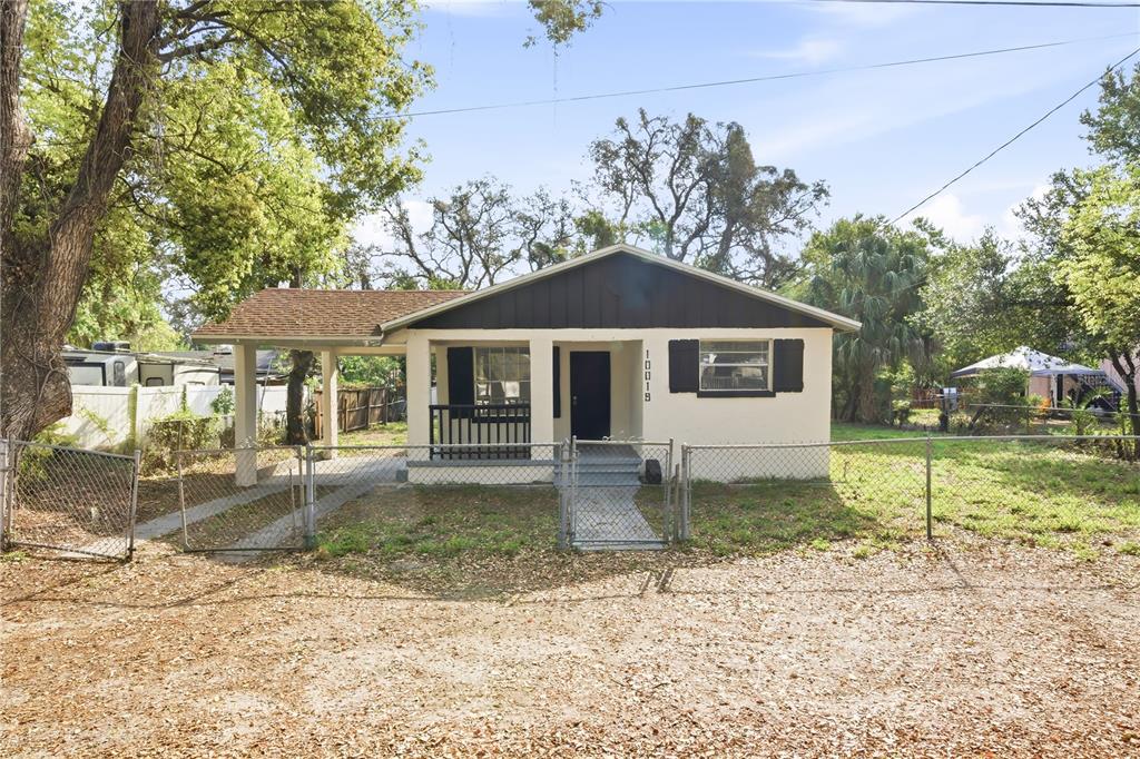 10019 North Jasmine Avenue Tampa, FL 33612 - Photo 1 of 23