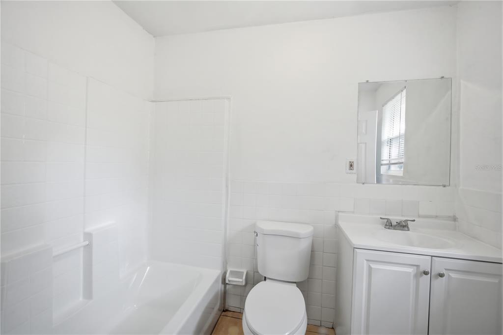 10019 North Jasmine Avenue Tampa, FL 33612 - Photo 16 of 23