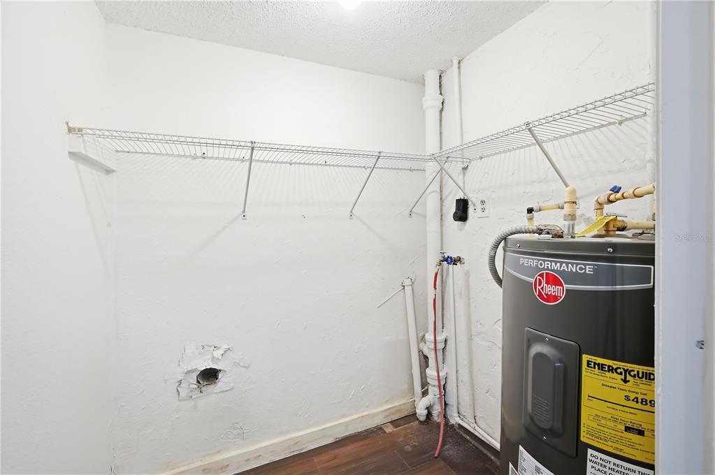 10019 North Jasmine Avenue Tampa, FL 33612 - Photo 17 of 23