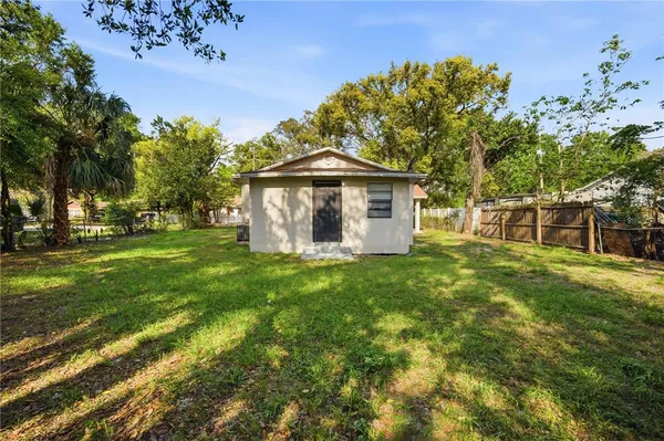 $1,995 | 10019 North Jasmine Avenue, Tampa, FL 33612