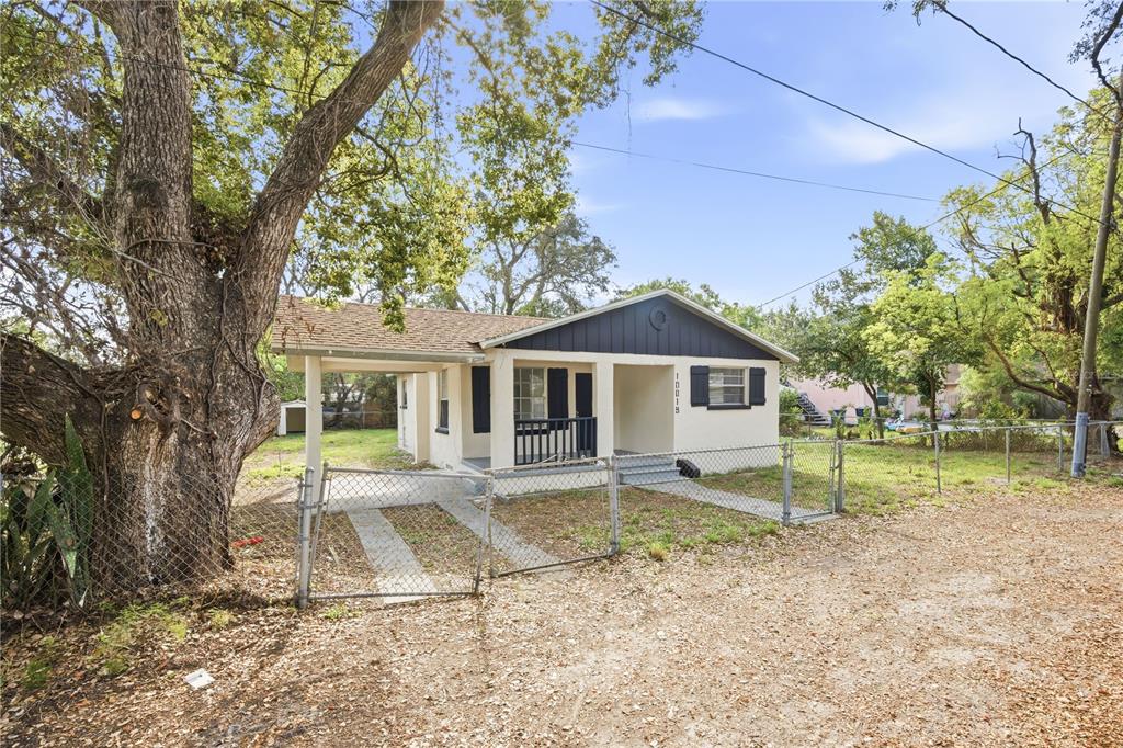 10019 North Jasmine Avenue Tampa, FL 33612 - Photo 2 of 23