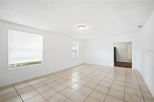 $1,995 | 10019 North Jasmine Avenue, Tampa, FL 33612