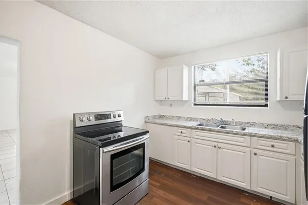 $1,995 | 10019 North Jasmine Avenue, Tampa, FL 33612