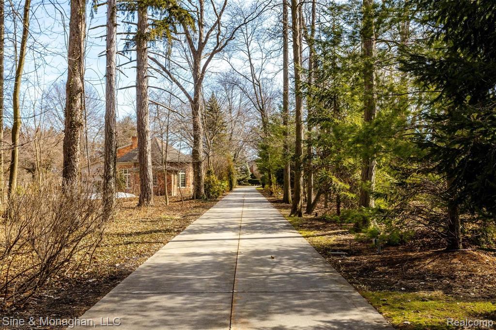 1020 Lake Shore Road Grosse Pointe Shores, MI 48236 - Photo 5 of 94