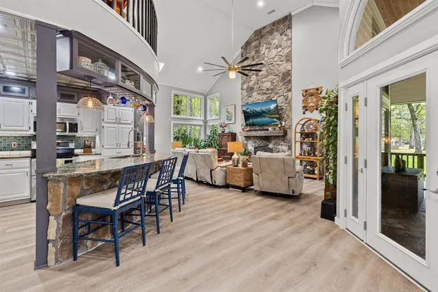 $1,200,000 | 692 Private Road 5937, Emory, TX 75440