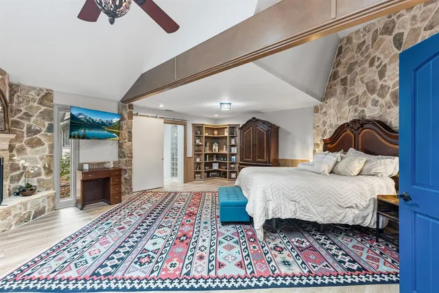 $1,200,000 | 692 Private Road 5937, Emory, TX 75440