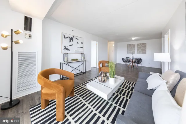 $2,500 | 5911 Edsall Road, Unit 912, Alexandria, VA 22304