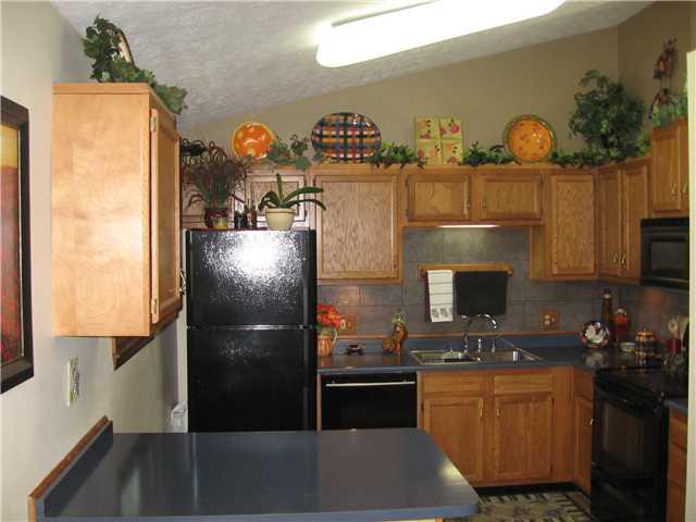 8410 South Franklin Road Indianapolis, IN 46259 - Photo 4 of 12 Gallery Image 4