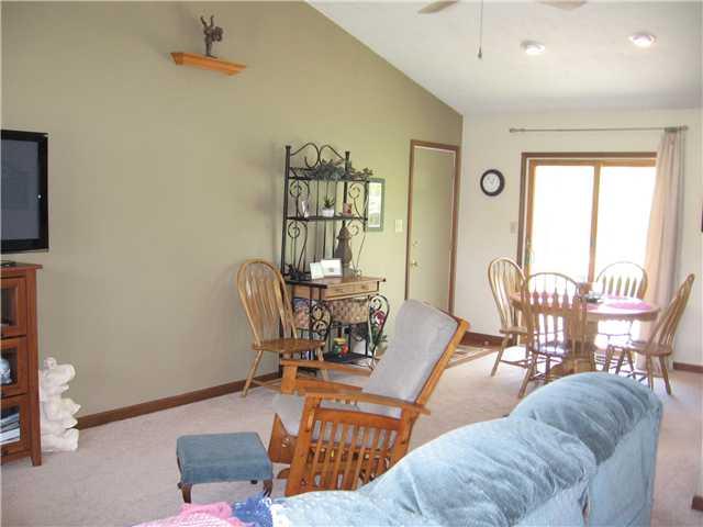 8410 South Franklin Road Indianapolis, IN 46259 - Photo 8 of 12 Gallery Image 8