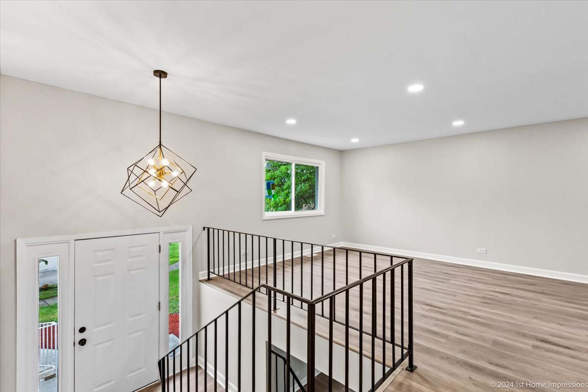 44 Wedgewood Road Matteson, IL 60443 - Photo 3 of 29 a view of entryway with wooden floor