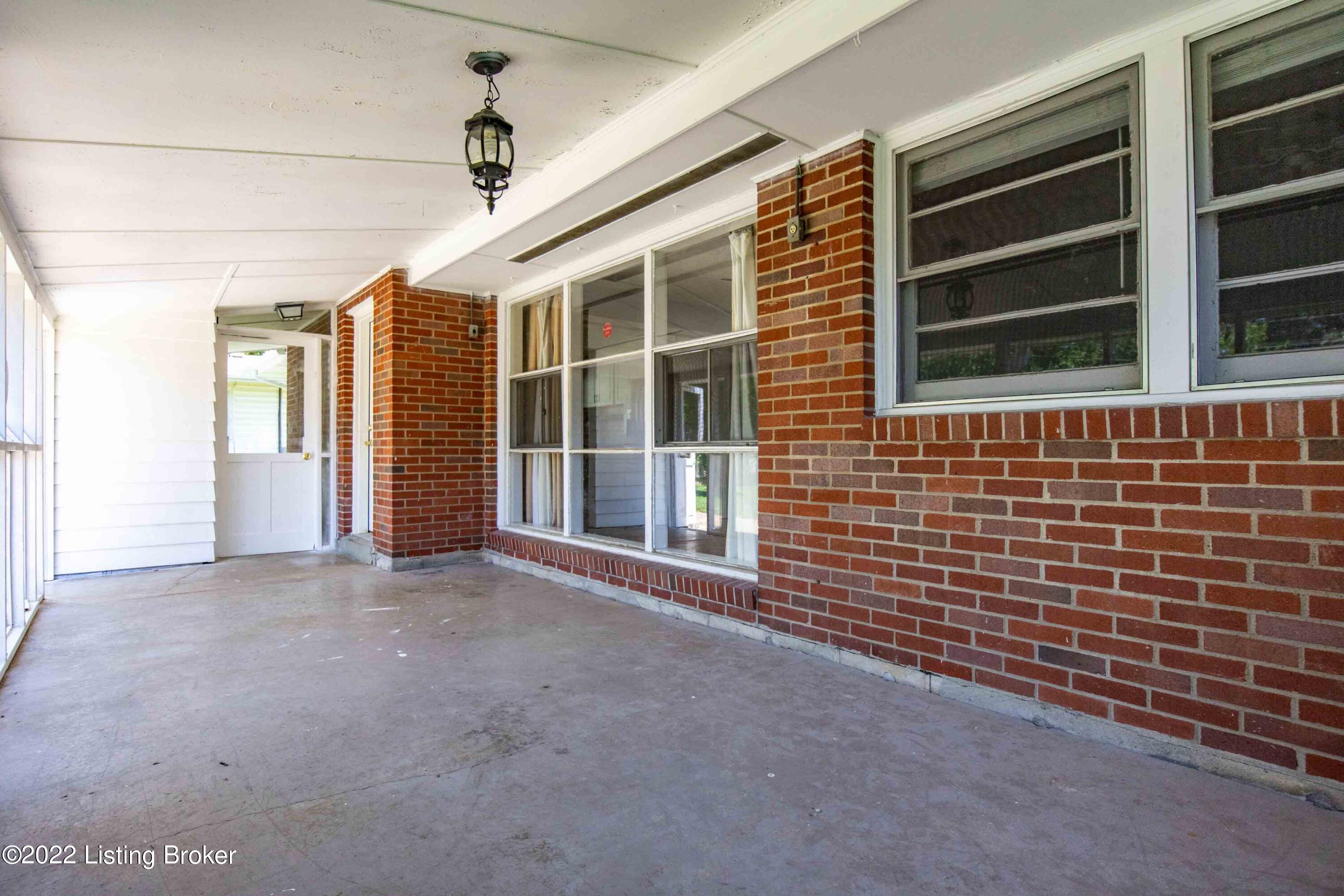 3108 Talisman Road Louisville, KY 40220 - Photo 34 of 40 3108-Talisman-Rd_034