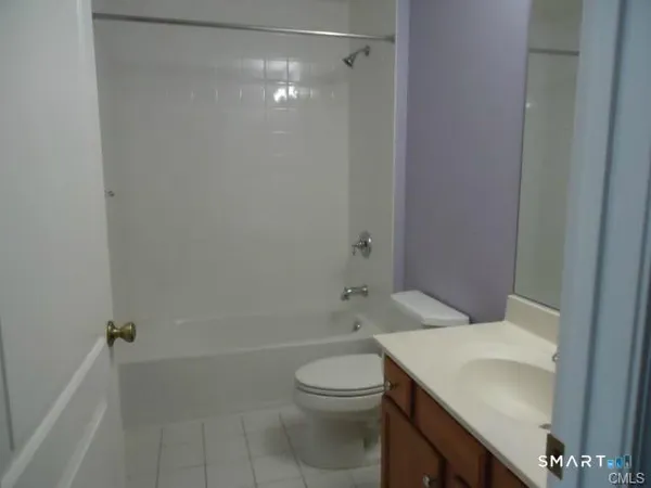 $3,500 | 8 Tucker Street, Unit 8, Danbury, CT 06810
