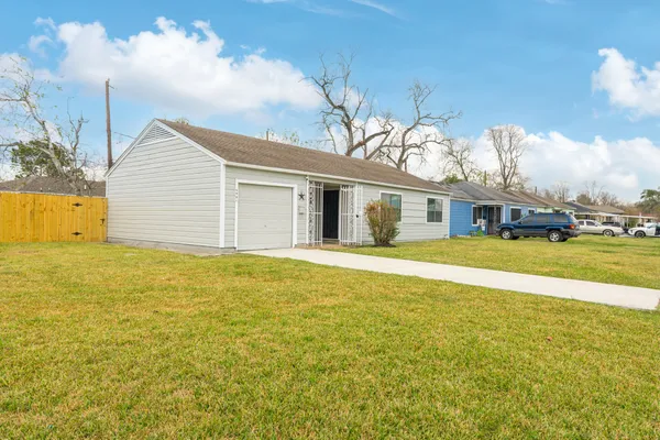 $165,000 | 4901 Richfield Lane, Houston, TX 77048