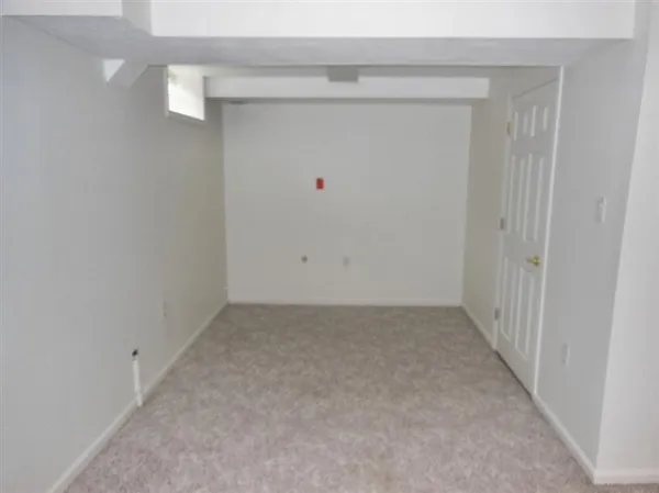a view of utility room