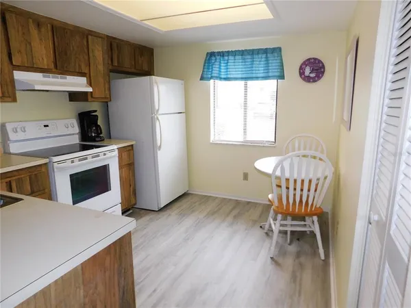 $1,900 | 111 East Cypress Court, Unit 111, Oldsmar, FL 34677