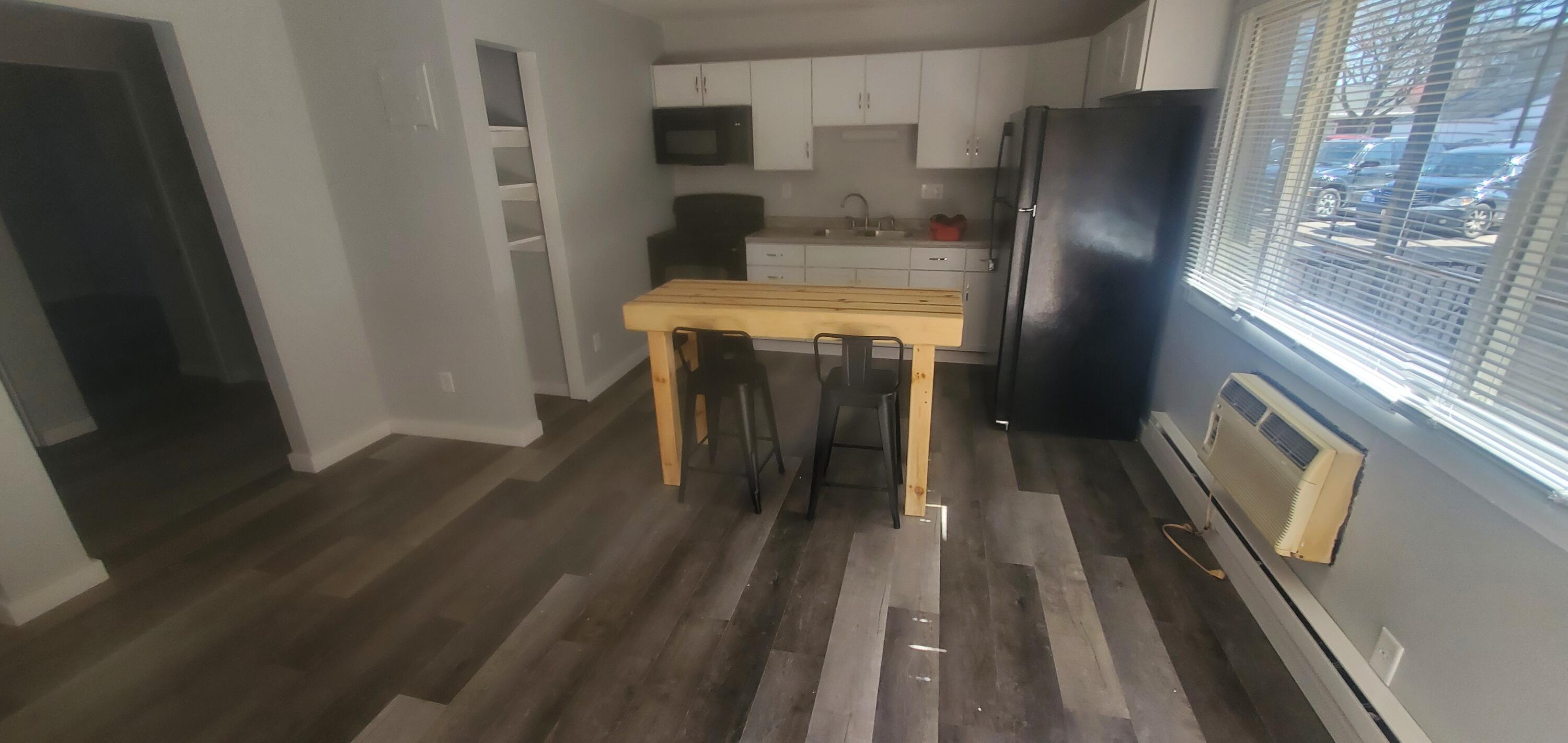 913 7th Street South La Crosse, WI 54601 - Photo 17 of 24 909 7th