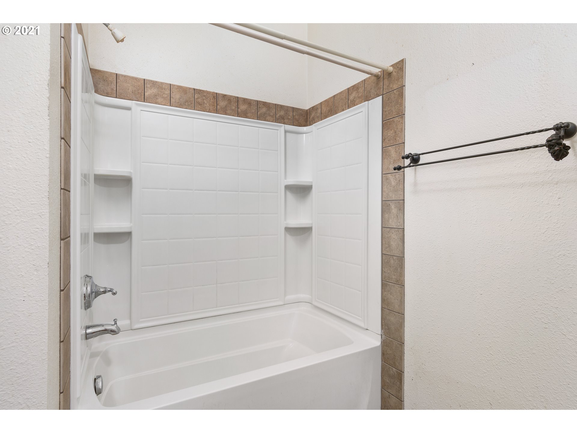 68160 Meissner Road Deer Island, OR 97054 - Photo 14 of 28 Gallery Image 14