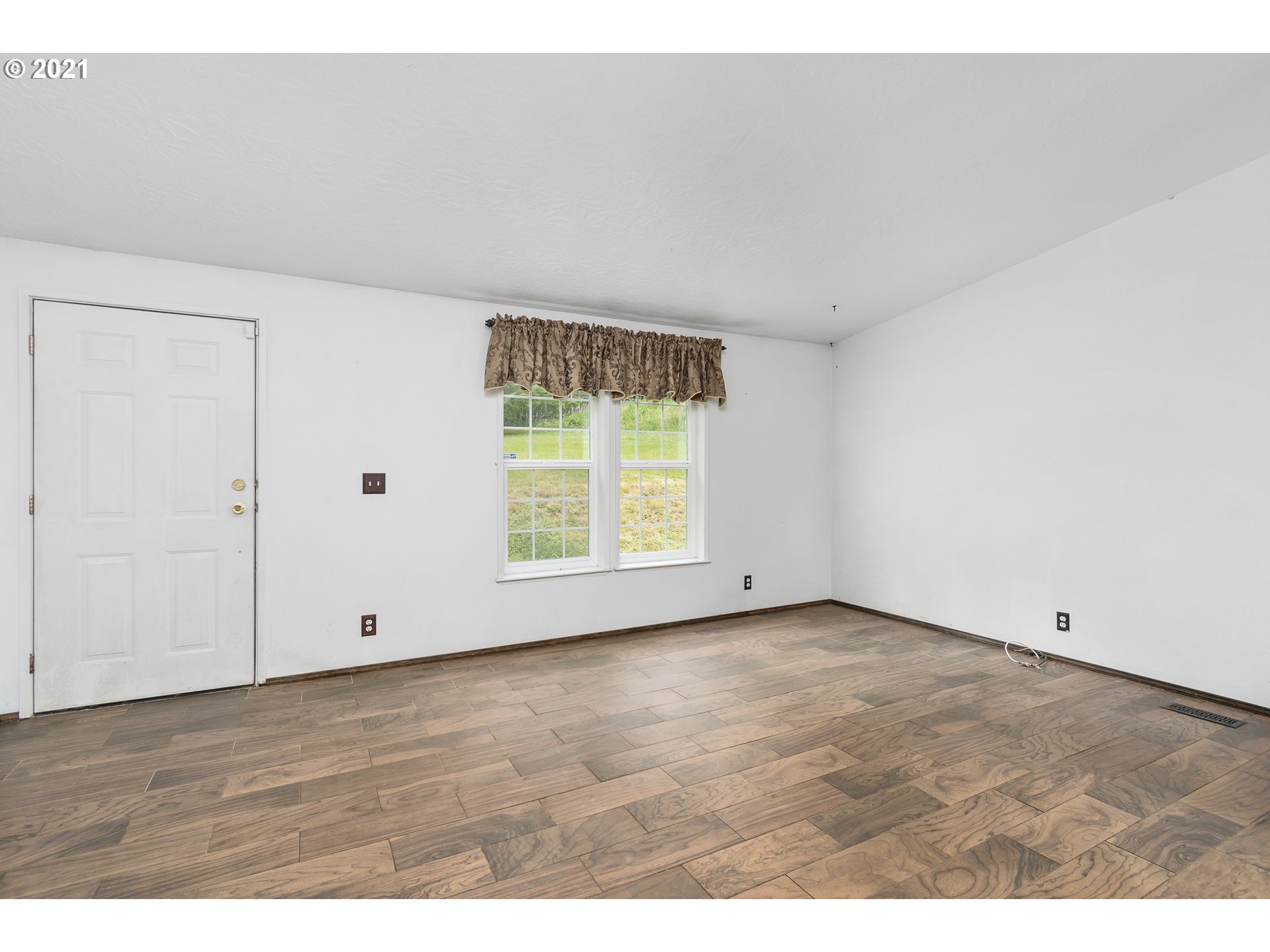 68160 Meissner Road Deer Island, OR 97054 - Photo 10 of 28 Gallery Image 10