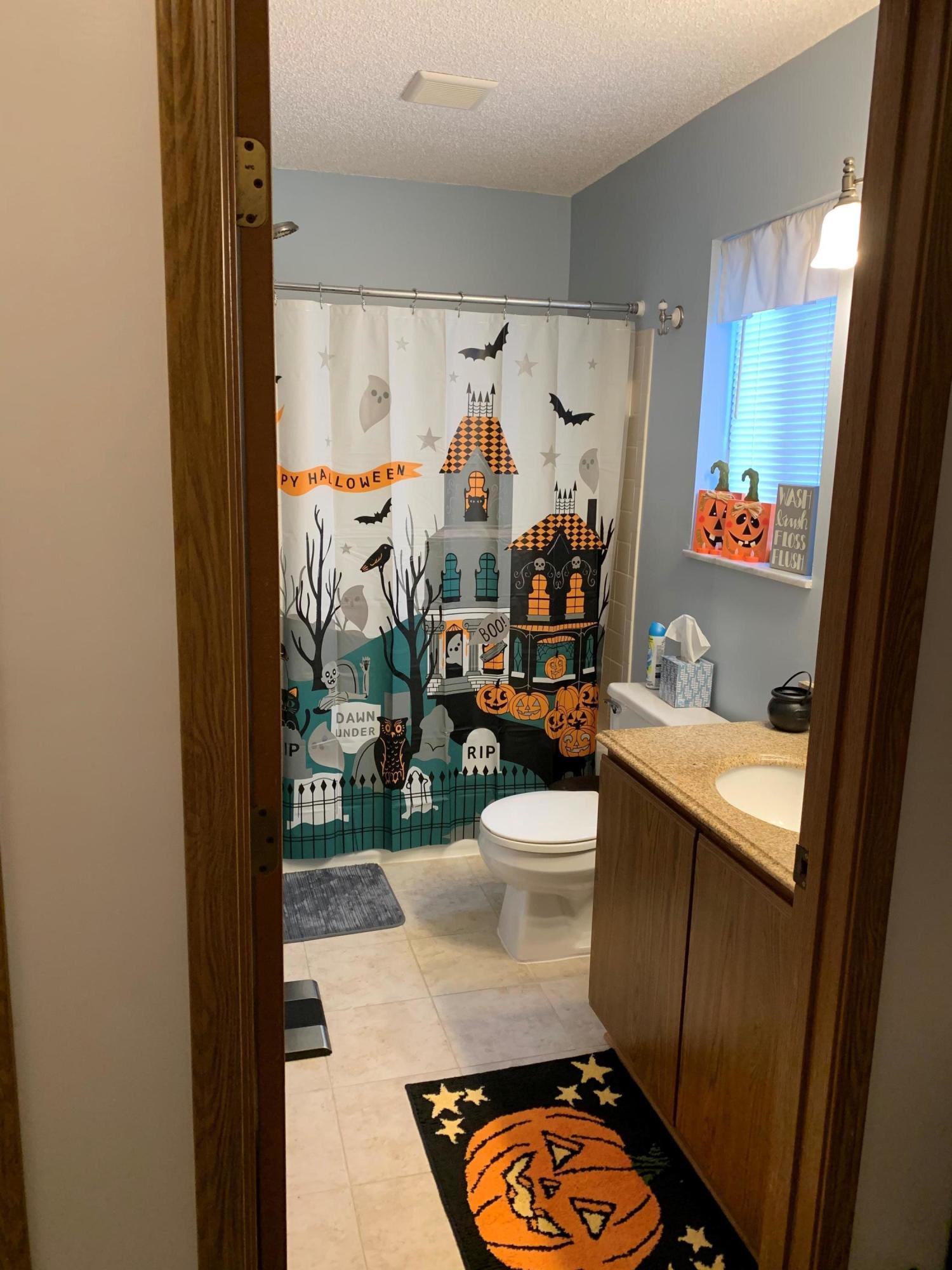 1574 Raspberry Court Columbus, OH 43204 - Photo 12 of 15 Gallery Image 12
