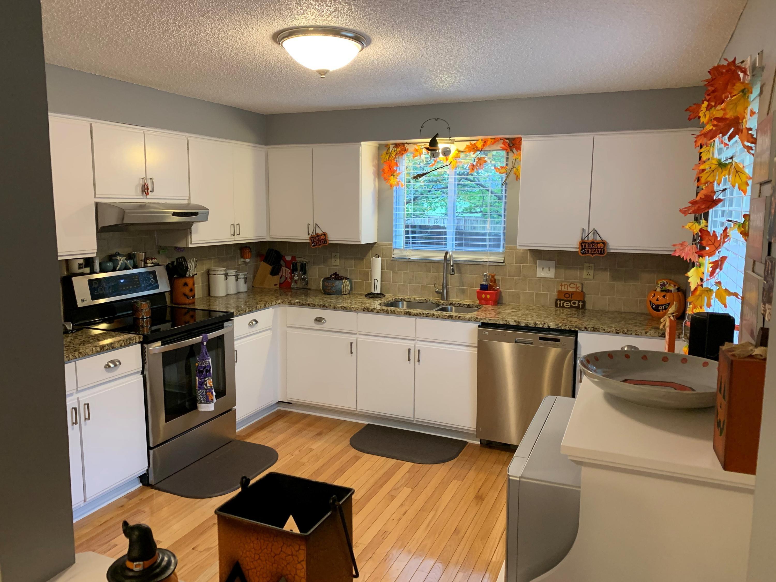 1574 Raspberry Court Columbus, OH 43204 - Photo 4 of 15 Gallery Image 4