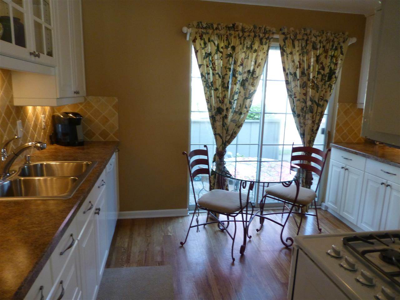 1425 Lantern Lane Rochester, MI 48306 - Photo 6 of 27 31194006-5.JPG