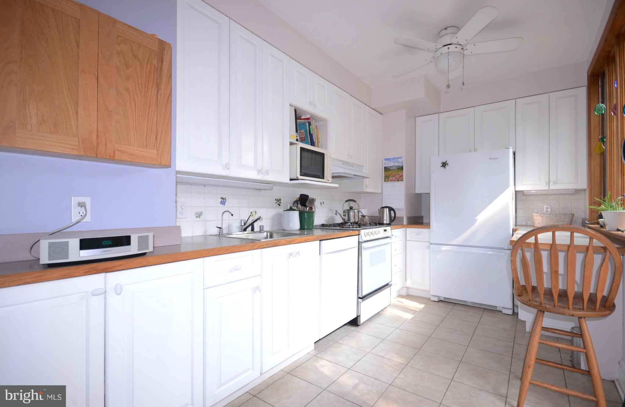 2707 Cheswolde Road Baltimore, MD 21209 - Photo 9 of 26 Kitchen