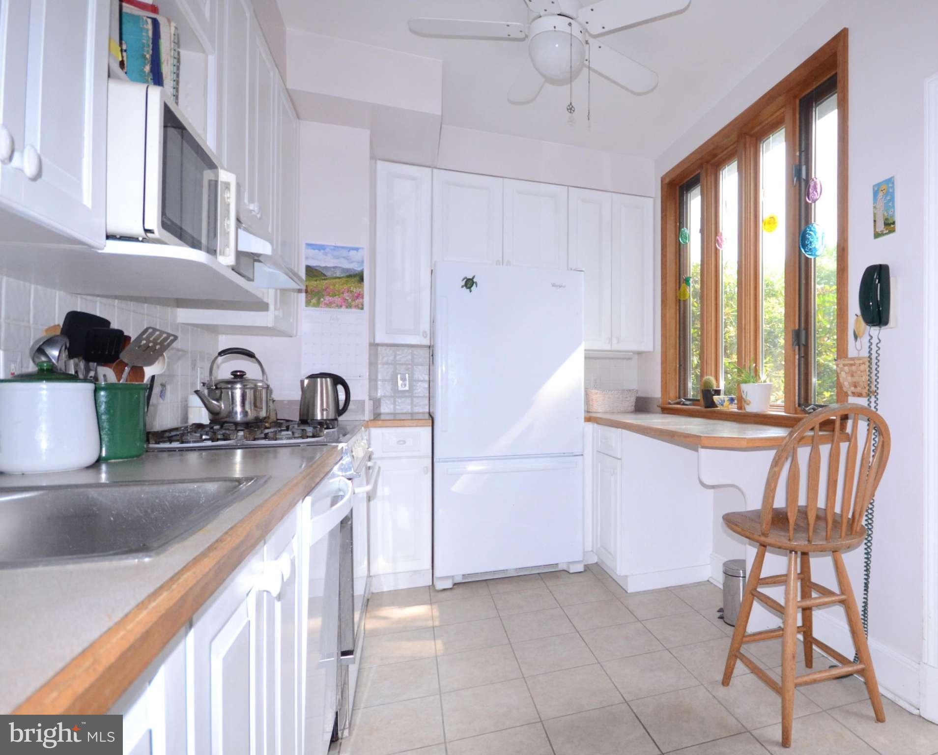 2707 Cheswolde Road Baltimore, MD 21209 - Photo 10 of 26 Kitchen