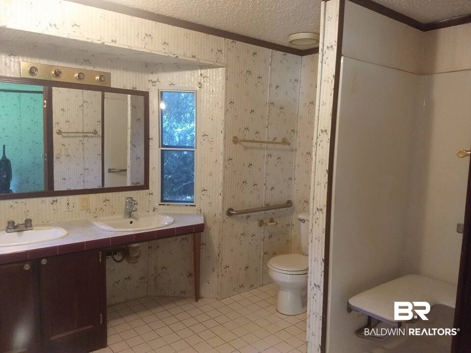 18688 Bull Springs Road Robertsdale, AL 36567 - Photo 7 of 20